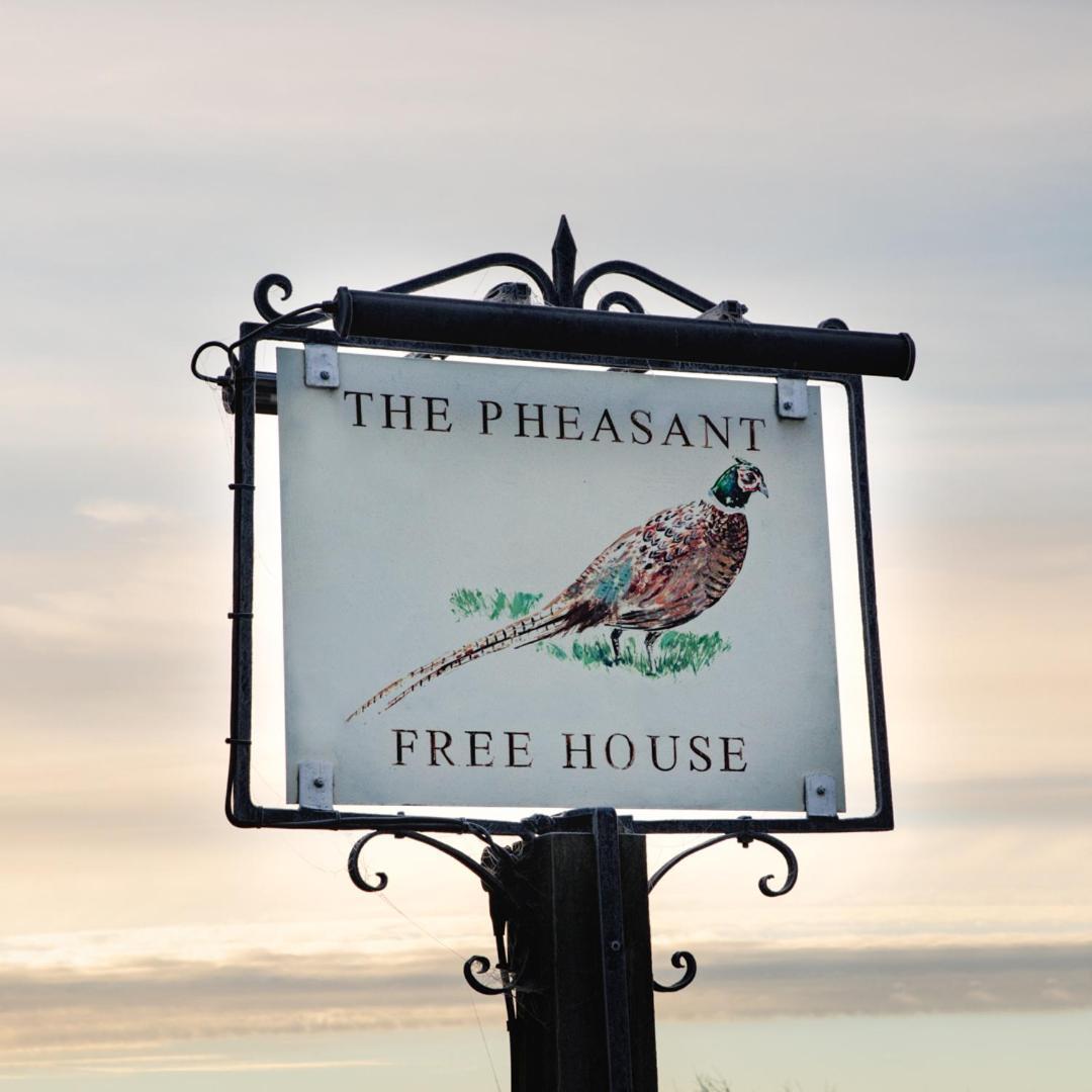 The Pheasant Public House & Hotel Gestingthorpe Eksteriør bilde