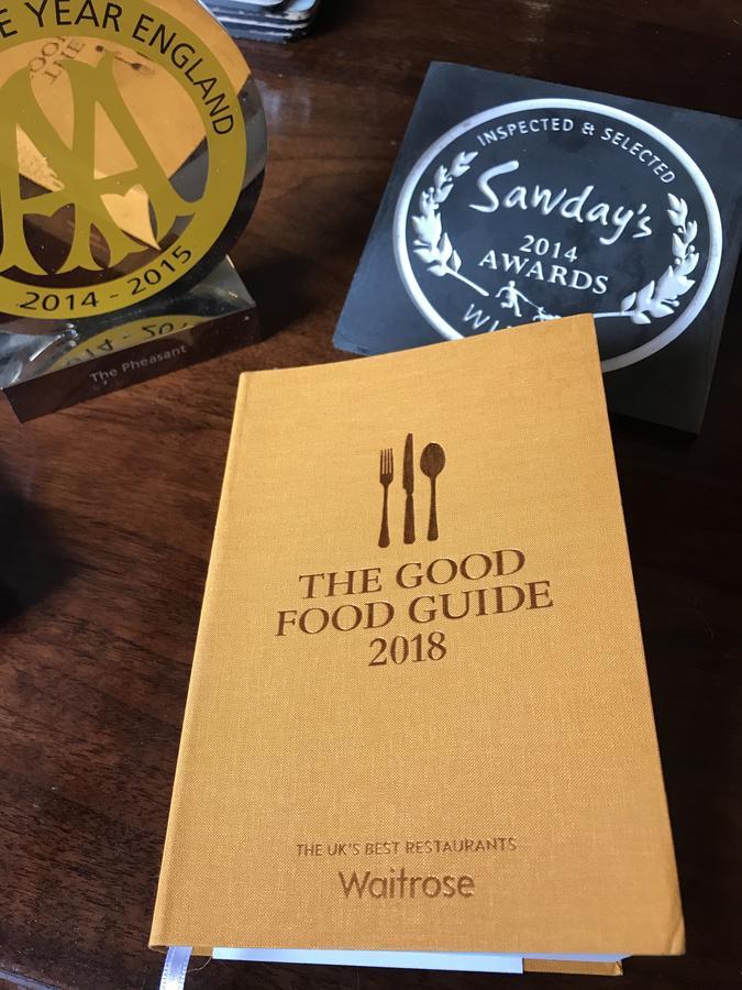 The Pheasant Public House & Hotel Gestingthorpe Eksteriør bilde